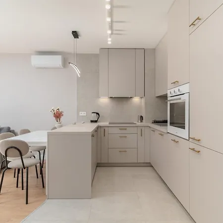 Apartment Host Wolczanska Lodz